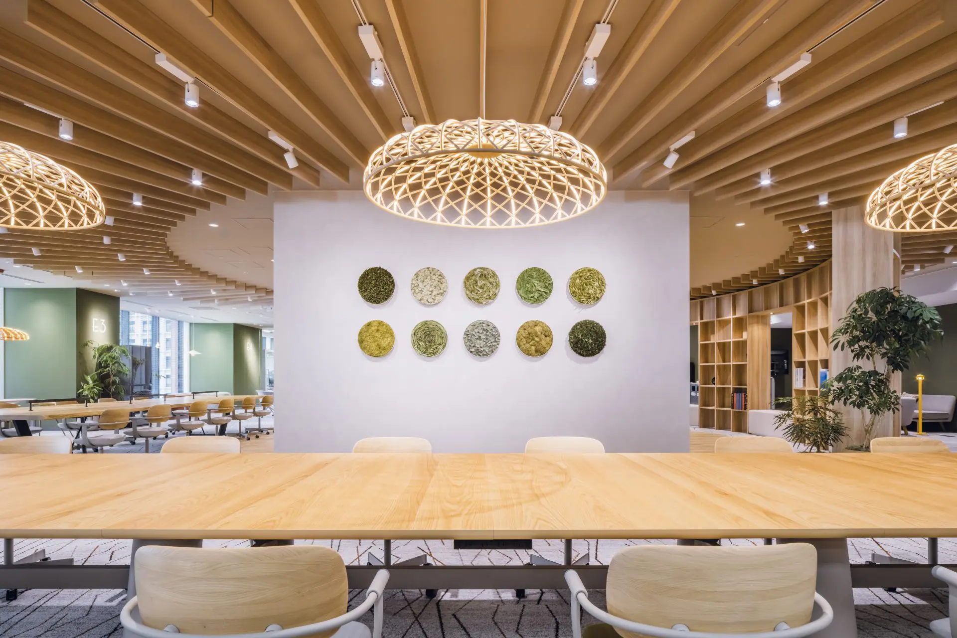 企業と個人、双方の成長を育む有機的なオフィス