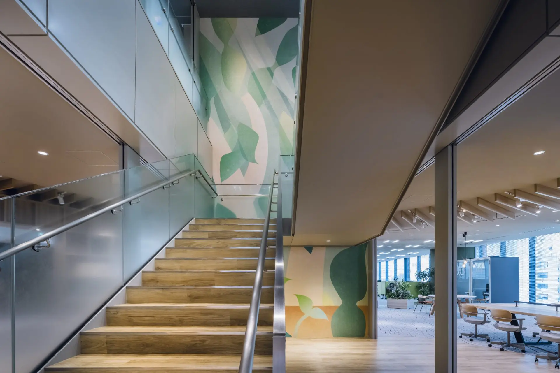 企業と個人、双方の成長を育む有機的なオフィス